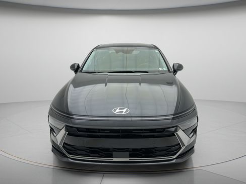 Used 2025 Hyundai Sonata SEL FWD image 2