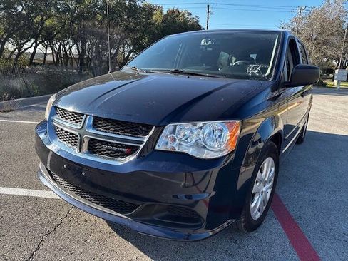 Used 2016 Dodge Grand Caravan American Value Package w/ UConnect Hands-Free Group image 4