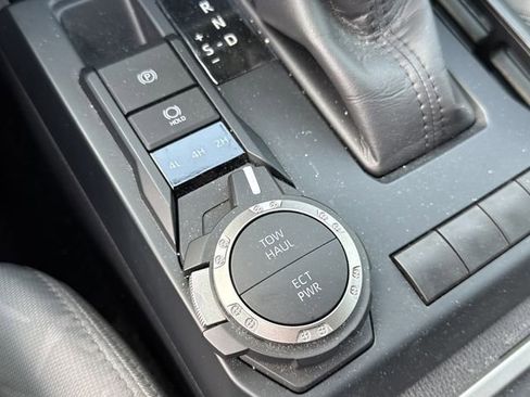 Used 2025 Toyota Tacoma SR5 image 32