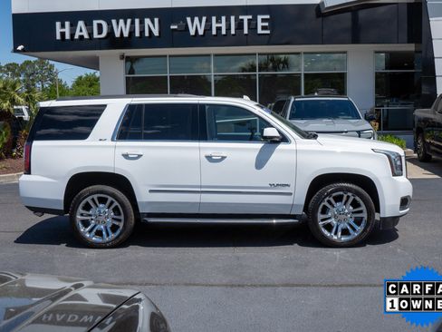 Used 2017 GMC Yukon SLT w/ Premium Edition image 2