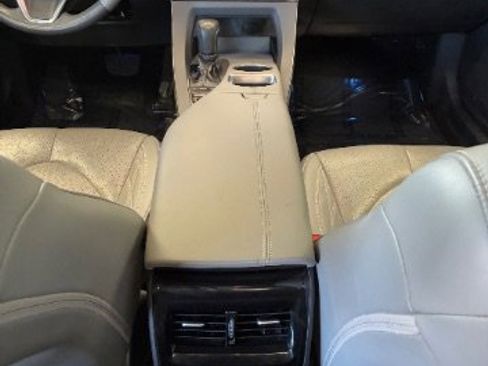 Used 2019 Toyota Avalon Limited image 23