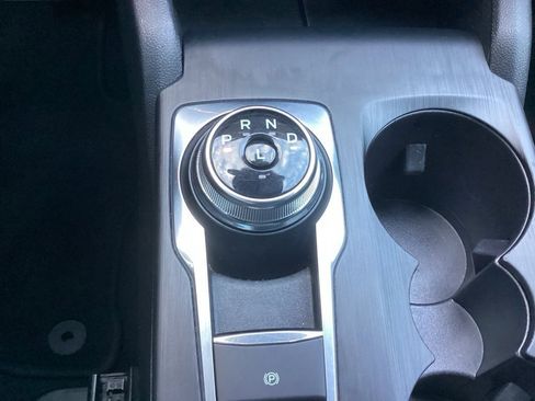 Used 2022 Ford Escape SE image 55