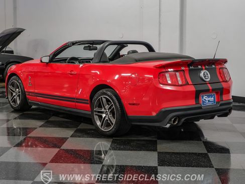 Used 2010 Ford Mustang Shelby GT500 RWD image 9