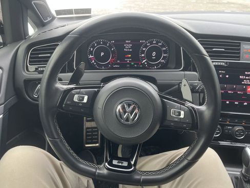 Used 2019 Volkswagen Golf R 4-Door image 30