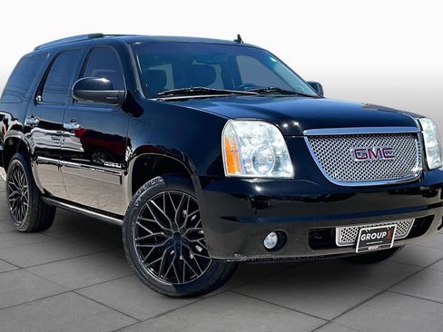 Used 2011 GMC Yukon Denali AWD/4WD image 2