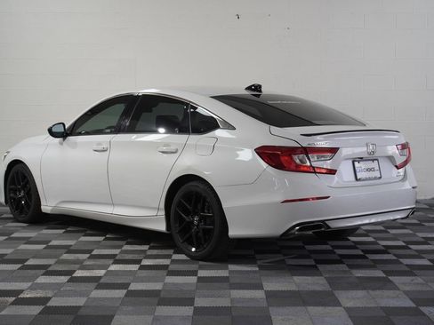 Used 2022 Honda Accord Sport image 3