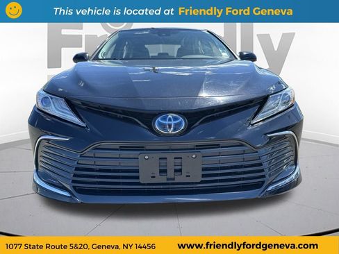 Used 2022 Toyota Camry XLE w/ Navigation Upgrade Package FWD image 8