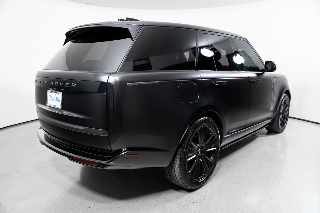 Used 2025 Land Rover Range Rover Autobiography AWD/4WD image 9
