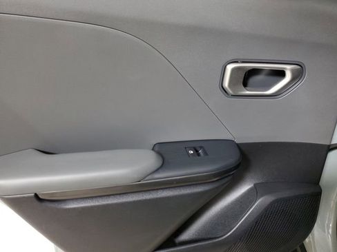 Used 2025 Kia K4 FWD image 10