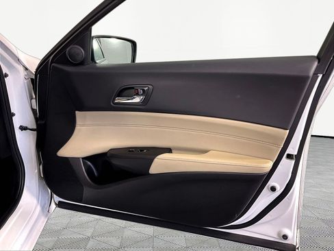 Certified 2017 Acura ILX FWD image 28