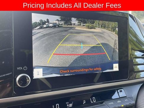 Used 2025 Toyota Camry SE FWD image 31
