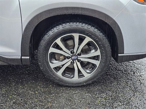 Used 2020 Subaru Forester Limited w/ Popular Package #3 image 9