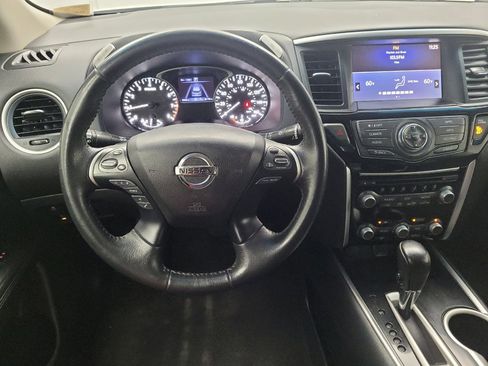 Used 2019 Nissan Pathfinder SV AWD/4WD image 22