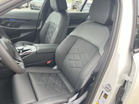 Used 2025 BMW i5 M60 w/ Premium Package image 14
