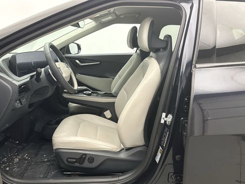 Used 2024 Kia EV6 Wind image 11