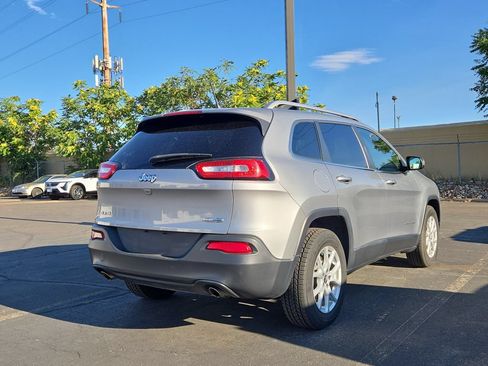 Used 2014 Jeep Cherokee Latitude w/ Comfort/Convenience Group AWD/4WD image 6