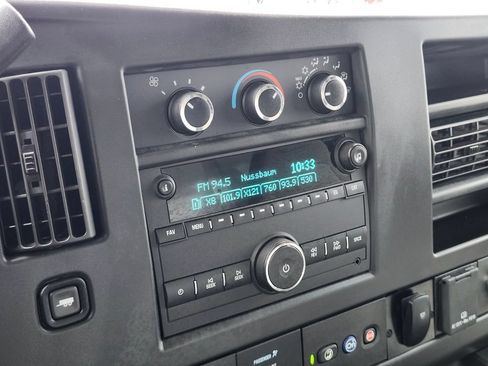 Used 2022 Chevrolet Express 3500 w/ Power Convenience Package RWD image 12