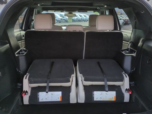 Used 2018 Ford Explorer XLT w/ Equipment Group 202A image 30