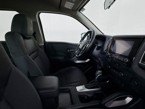 Used 2023 Nissan Frontier SV w/ Technology Package RWD image 28