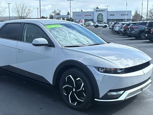 Used 2024 Hyundai Ioniq 5 SEL image 1