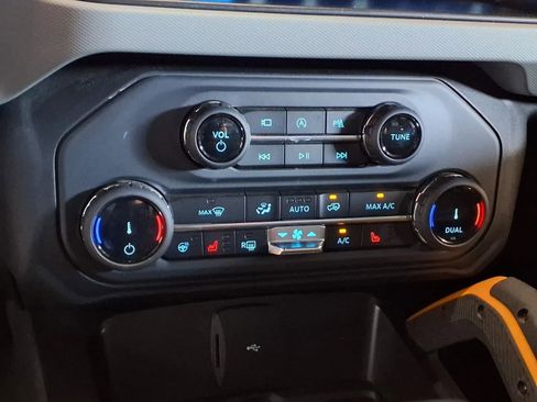 Used 2022 Ford Bronco Badlands image 22