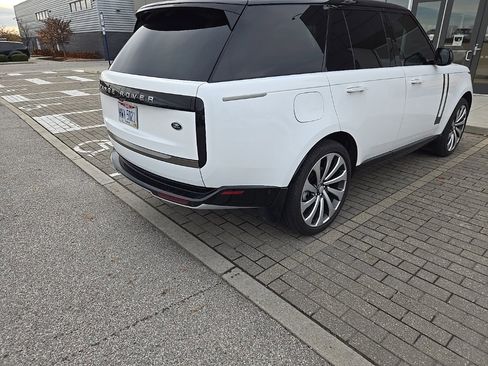 Used 2023 Land Rover Range Rover SE image 6