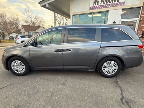 Used 2014 Honda Odyssey LX image 8
