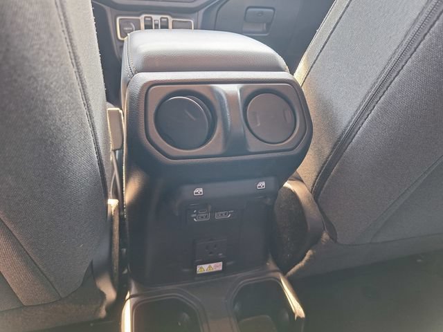 Used 2025 Jeep Wrangler Unlimited Sahara AWD/4WD image 43