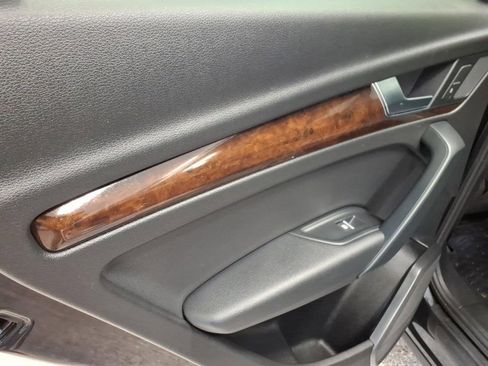 Used 2019 Audi Q5 2.0T Premium w/ Convenience Package image 19