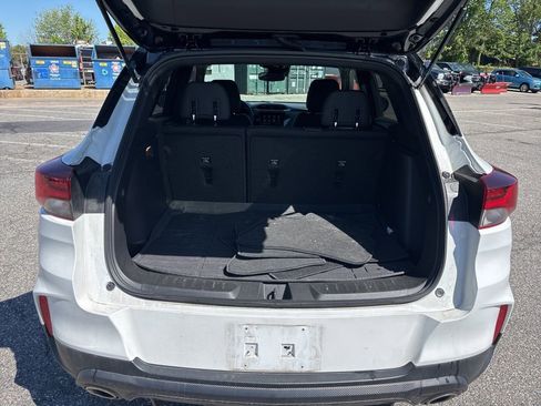 Used 2023 Chevrolet TrailBlazer RS w/ Convenience Package AWD/4WD image 4