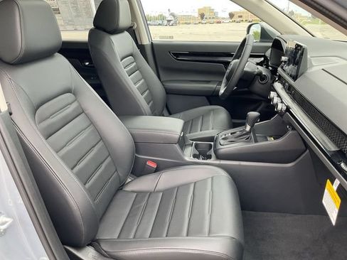 Used 2025 Honda CR-V EX-L image 32