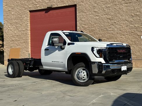 New 2026 GMC Sierra 3500 Pro w/ Fleet Convenience Package RWD image 2