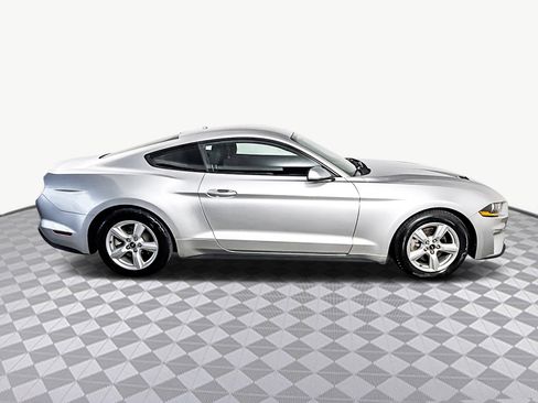 Used 2019 Ford Mustang Coupe image 11
