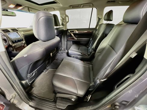 Used 2017 Lexus GX 460 Luxury AWD/4WD image 25
