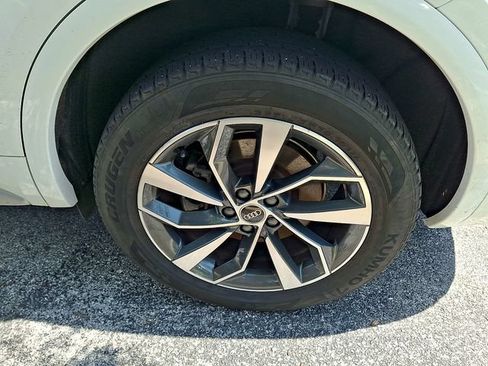 Used 2023 Audi Q5 2.0T Premium w/ Convenience Package AWD/4WD image 5