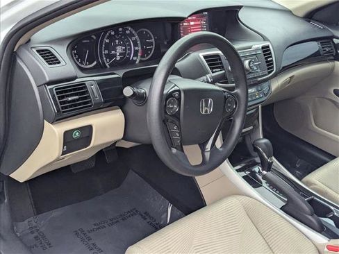 Used 2016 Honda Accord LX image 9