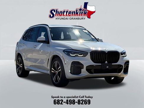 Used 2023 BMW X5 xDrive40i w/ M Sport Package AWD/4WD image 3