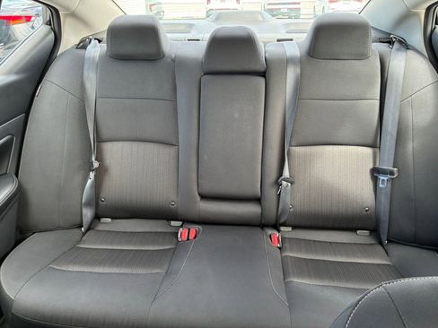 Used 2025 Nissan Altima 2.5 SV FWD image 38