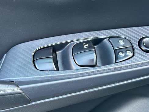 Used 2021 Nissan Sentra SV FWD image 12