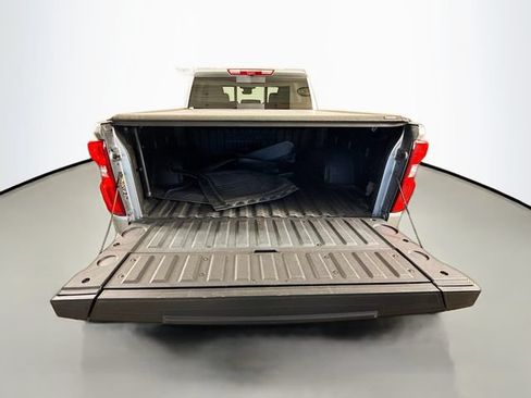 Used 2024 Chevrolet Silverado 1500 ZR2 w/ Technology Package AWD/4WD image 27
