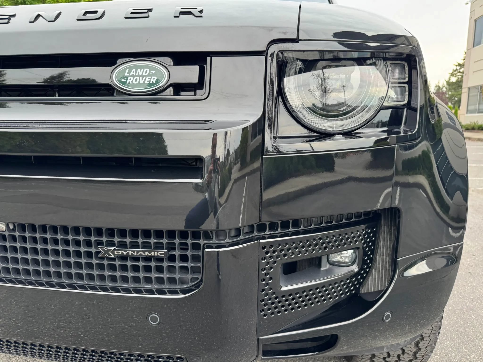 Used 2022 Land Rover Defender 90 X-Dynamic S AWD/4WD image 14