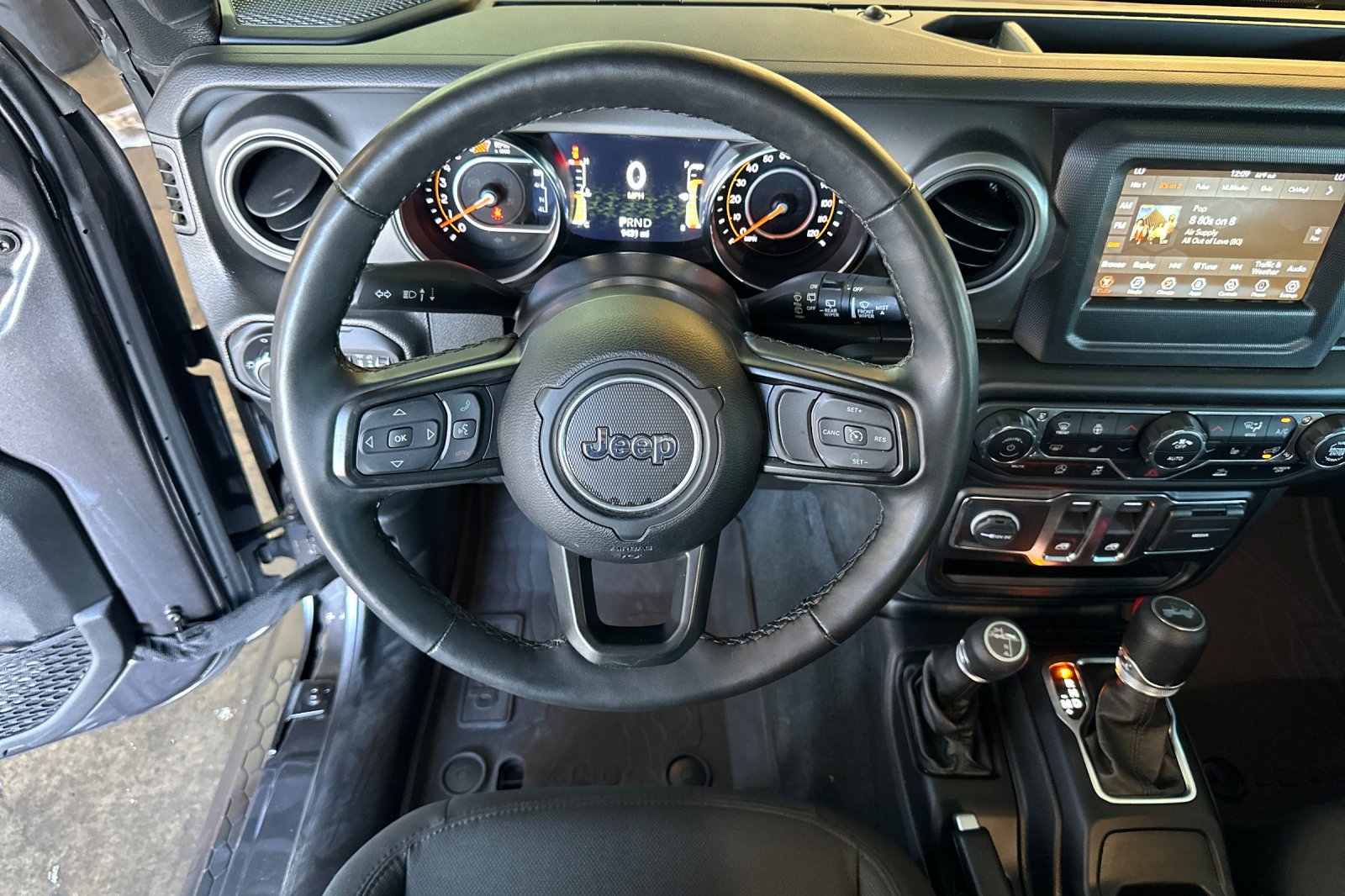 Used 2022 Jeep Wrangler Sport AWD/4WD image 14