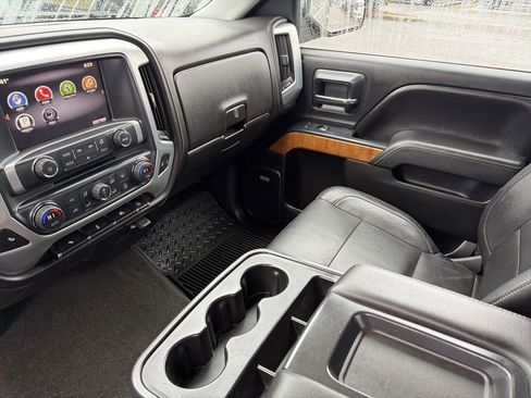 Used 2014 GMC Sierra 1500 SLT w/ Suspension Package, Off-Road AWD/4WD image 35