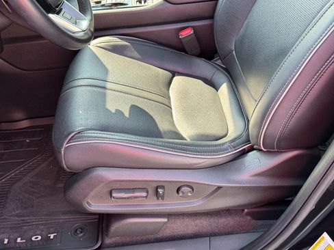 Used 2023 Honda Pilot Elite image 26