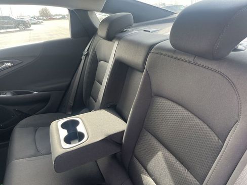 Used 2025 Chevrolet Malibu LT image 36
