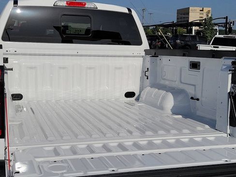 Used 2025 Ford Ranger Lariat w/ FX4 Off-Road Package AWD/4WD image 8