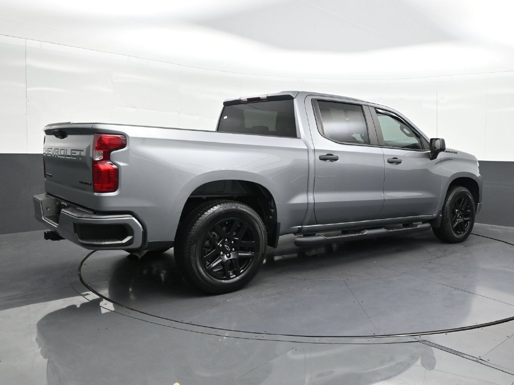 Used 2024 Chevrolet Silverado 1500 Custom w/ Turbomax Blackout Package RWD image 5
