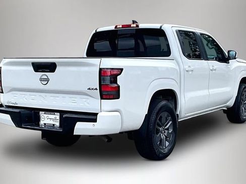Certified 2025 Nissan Frontier SV w/ SV Convenience Package image 5