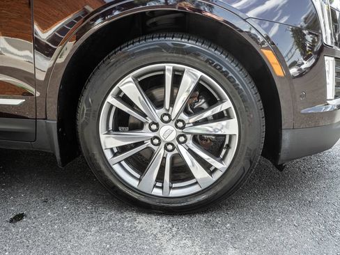 Used 2021 Cadillac XT5 Premium Luxury AWD/4WD image 5
