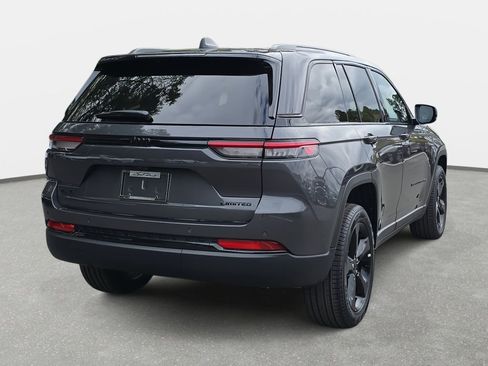 New 2025 Jeep Grand Cherokee Limited w/ Black Appearance Package AWD/4WD image 5